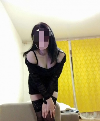 Привет, я креативная и нежная девушка с богатым опытом в интимной сфере 😌💋 Живу и радую мужчин в Москве 🌆 Мои услуги включают все, что ты можешь себе представить: классический секс, оральный, анальный, эротический массаж и многое другое 😏💦 Для меня любовь и страсть – это искусство, в котором каждое движение и прикосновение становятся незабываемыми мгновениями 🌹😉 Мне нравится удовлетворять мужчину и смотреть на его счастливое лицо ☺️💕 У меня есть много положительных отзывов и фото, которые сделают тебя жаждущим провести со мной незабываемое время 😉📸 Забудь о повседневности и окунись в мир наслаждения вместе со мной 🌟✨ Жду тебя, чтобы немного погрузиться в океан наслаждения 🌊😘 Чарлиз